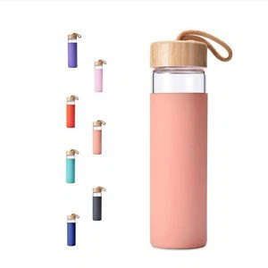 Staklena boca za vodu sa poklopcem